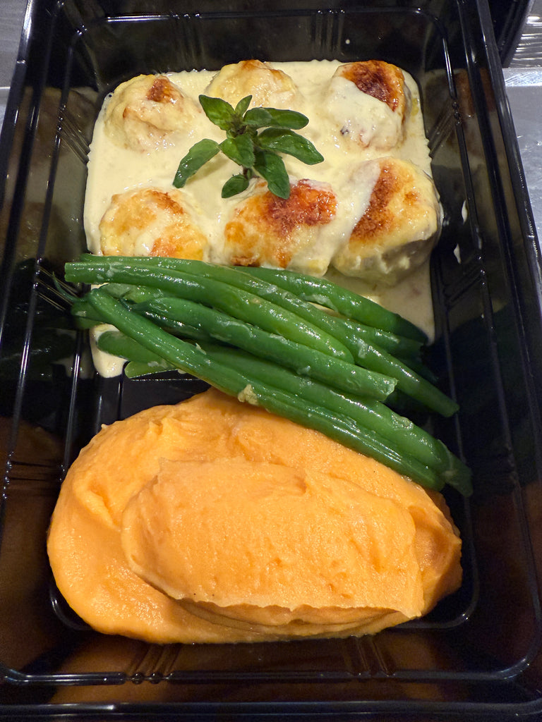 Creamy Parmesan Chicken Meatballs, Sweet Potato & Green Beans.